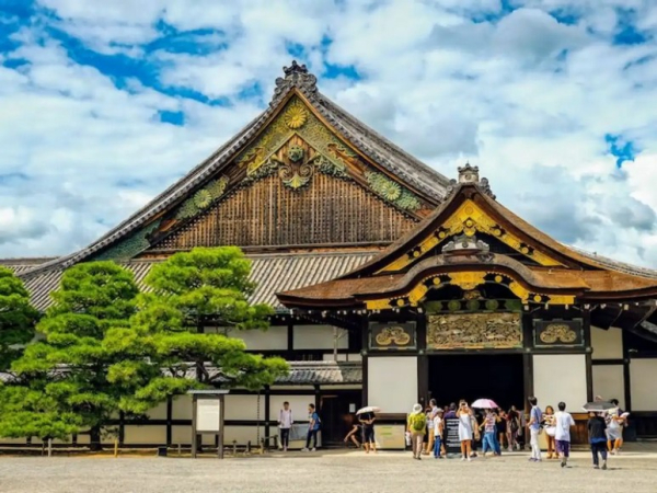 Lâu Đài Nijo Kyoto Có Gì Đặc Biệt? Sàn Gỗ Hót Như Chim, Lịch Sử Thú Vị Và Mẹo Tham Quan Hiệu Quả