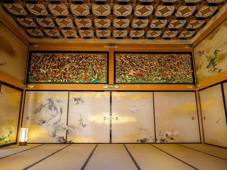 Nội thất dát vàng của cung điện Honmaru ở lâu đài Nagoya