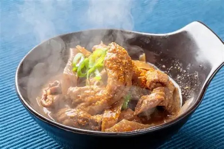 Tô doteyaki gân bò hầm tương miso nóng hổi
