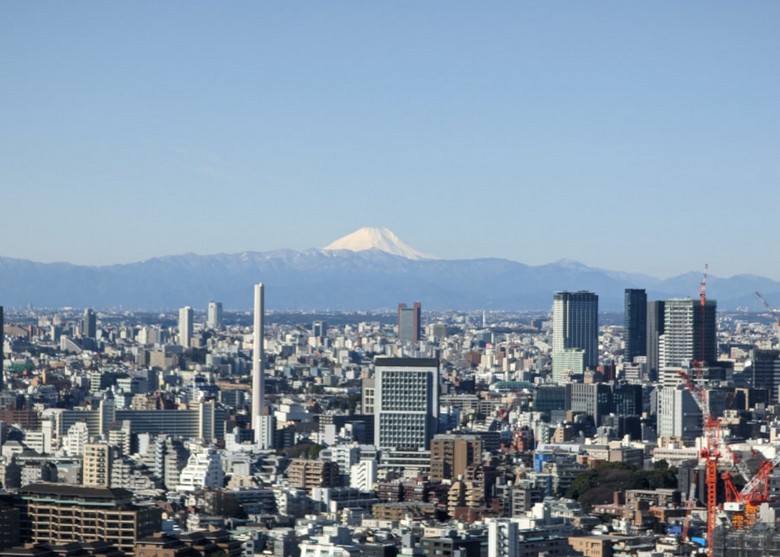 Toàn cảnh Tokyo nhìn từ đài quan sát trên cao, thấy núi Phú Sĩ phía xa