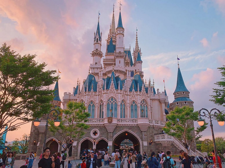 Lâu đài Cinderella ở Tokyo Disneyland